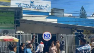 Actúan en Santiago contra red estafaba pacientes con cáncer