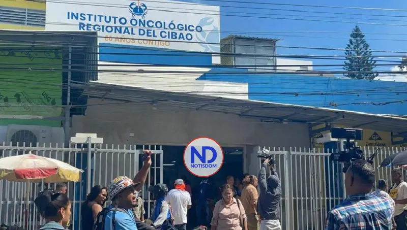Actúan en Santiago contra red estafaba pacientes con cáncer