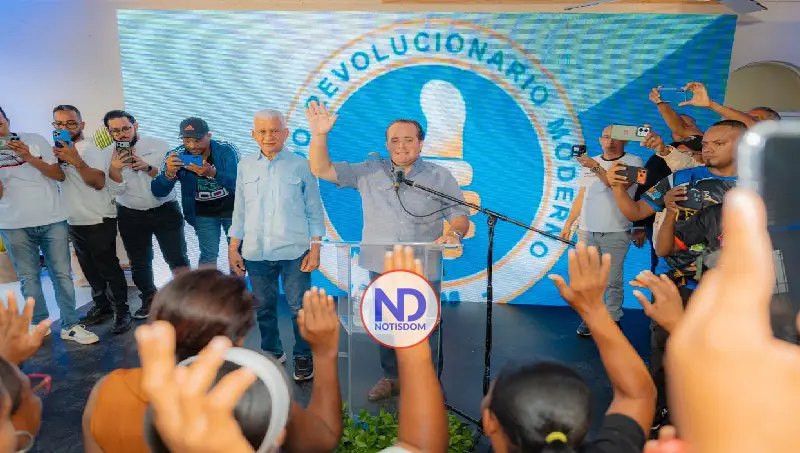 Dirigente del partido Fuerza del Pueblo en Cotuí se juramenta en el PRM 2 Dirigente del partido Fuerza del Pueblo en Cotuí se juramenta en el PRM
