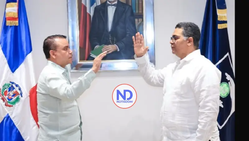 SNS designa al Dr. Carlos Eleazar Reyes como nuevo director Regional V de Salud en el este
