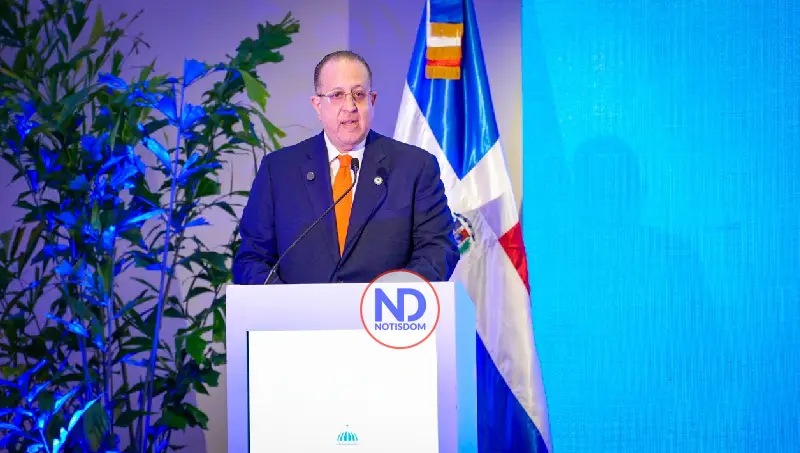 Ministro Magín anunciará medidas para impulsar crecimiento y enfrentar crisis este jueves