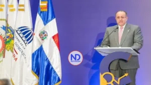Gobierno presenta plan para impulsar crecimiento y enfrentar crisis internacional