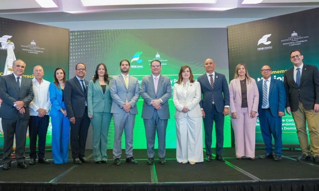 Ministro Sanz Lovaton destaca unificacion y modernizacion del registro mercantil Ministro Sanz Lovatón destaca unificación y modernización del registro mercantil