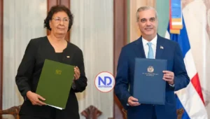 Abinader y presidenta de Surinam firman acuerdos estratégicos en turismo, agricultura e inversión