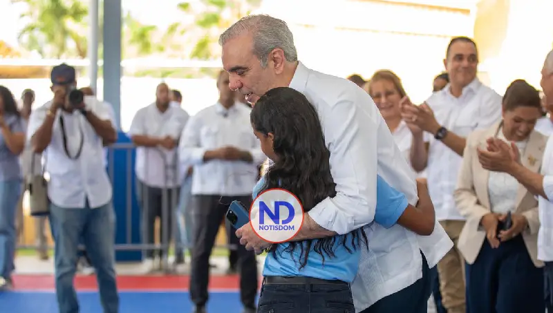 NOTISDOM FOTOS PF2026 2026 06 11T130404.831 Abinader inaugura techados escolares para más de 1,500 estudiantes en Sánchez Ramírez [Video]