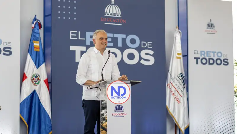 NOTISDOM FOTOS PF2026 2026 06 26T135900.789 Abinader inaugura moderno techado escolar que beneficiará a 388 estudiantes en Duvergé