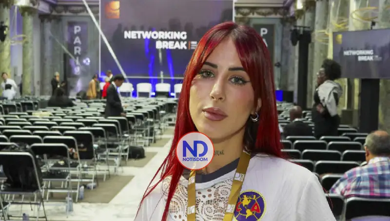 La IA «puede ayudar», pero también «quitar el alma», afirma la cantante española Vicco