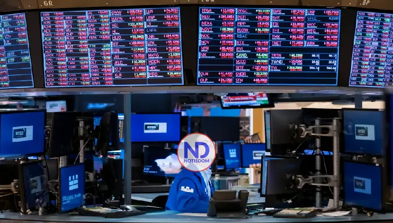 Wall Street cierra en rojo y el Nasdaq cae un 2,21 % arrastrado por las tecnológicas 2 Wall Street cierra en rojo y el Nasdaq cae un 2,21 % arrastrado por las tecnológicas