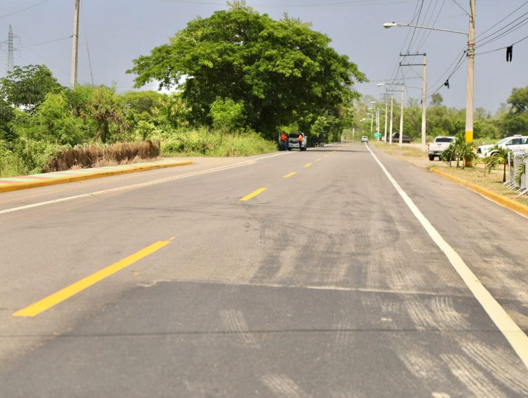 CARRETERA CRUCE LOS QUEMADOS Presidente inaugura obras en Dajabón y Santiago Rodríguez