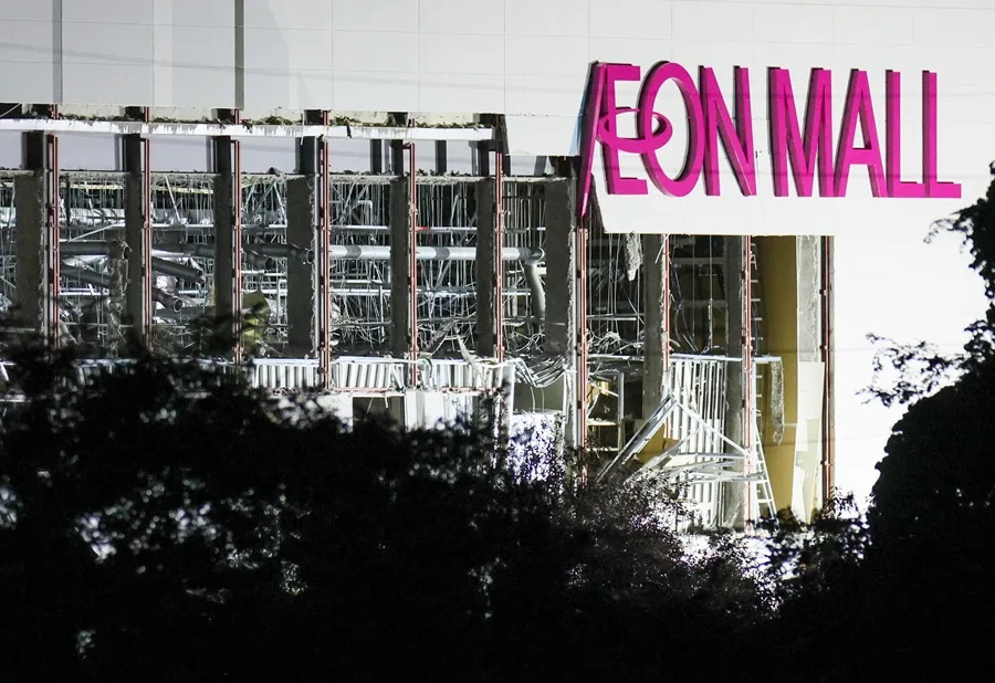Centro comercial Aeon Mall Kumamoto Aumentan a 18 los muertos por terremoto 7.1 Japón el martes