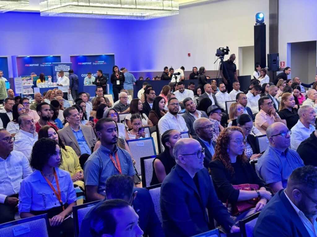 Consejo Nacional de Promocion y Apoyo a la Micro 1 Inauguran EmprendeLab 2026 en Santiago con seis proyectos finalistas de innovación