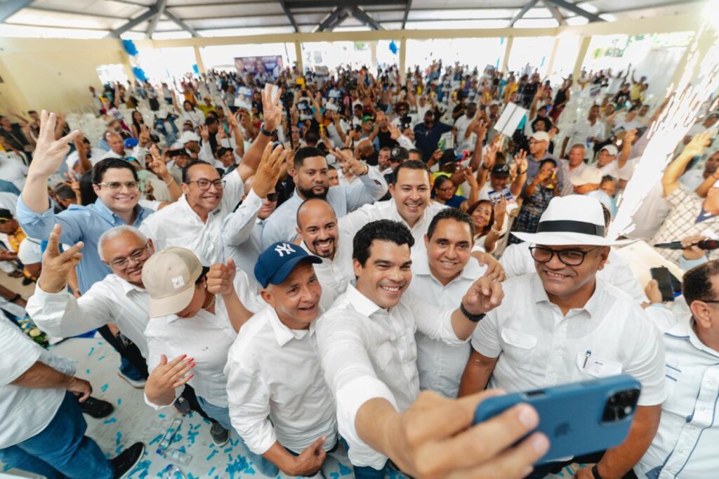 Dirigentes del PRM en Bonao se suman al proyecto presidencial de Arnaud Diputado Martínez encabeza respaldo a Wellington Arnaud en Monseñor Nouel