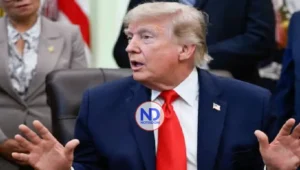 Trump descarta vía diplomática para abrir estrecho de Ormuz