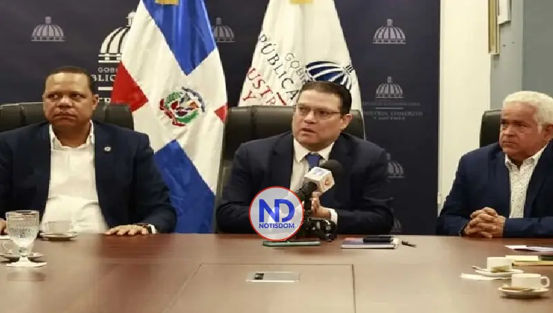 Acuerdan buscar solución pago con tarjetas en gasolineras RD 2 Acuerdan buscar solución pago con tarjetas en gasolineras RD