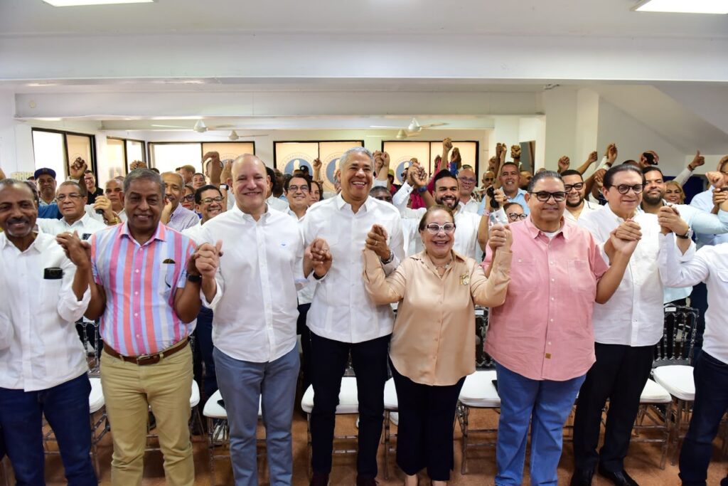 PRM ratifica a Federico Reynoso como secretario general en Santiago 3 Federico Reynoso Y OTROS PRM ratifica a Federico Reynoso como secretario general en Santiago