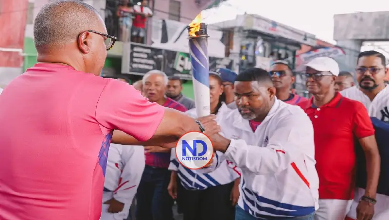 Santo Domingo Norte se enciende con el paso de la antorcha