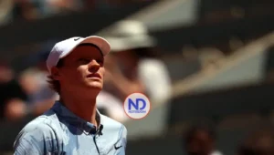 Jannik Sinner sigue adelante en busca de su segundo título de Wimbledon