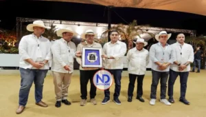 CONFEPASO reconoce a José Espinal por aporte a equitación