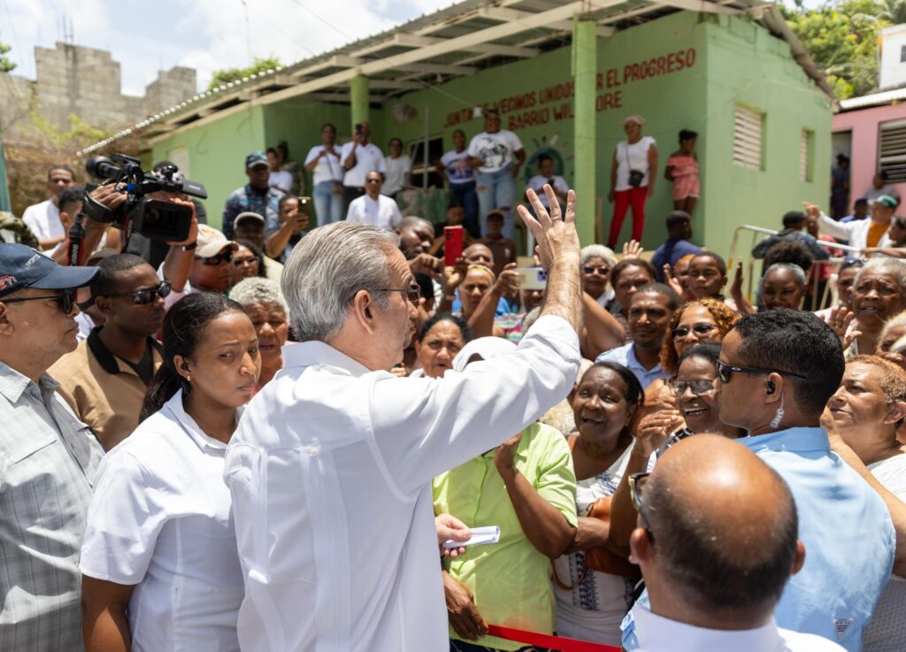 Abinader entregará títulos de propiedad e inaugurará obras este sábado en el Gran Santo Domingo 3 Luis Abinader 237 Abinader entregará títulos de propiedad e inaugurará obras este sábado en el Gran Santo Domingo