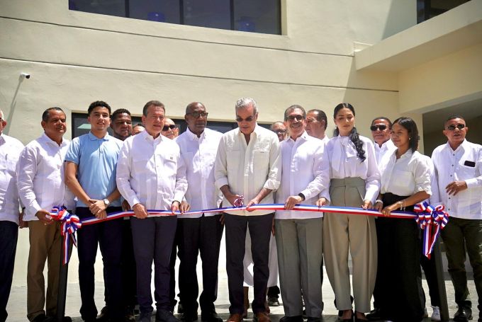 Luis Abinader Y OTROS FUNCIONARIOS 25 Presidente inaugura obras en Dajabón y Santiago Rodríguez