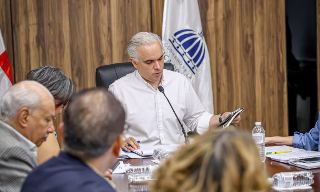 Minerd avanza con los preparativos del Año Escolar 2026-2027 3 Luis Miguel De Camps 21 Minerd avanza con los preparativos del Año Escolar 2026-2027
