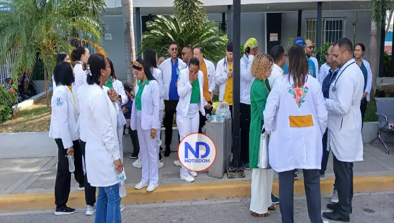 Médicos en Hospital Jaime Mota acatan llamado a paro de labores por 24 horas en Barahona 2 Médicos en Hospital Jaime Mota acatan llamado a paro de labores por 24 horas en Barahona
