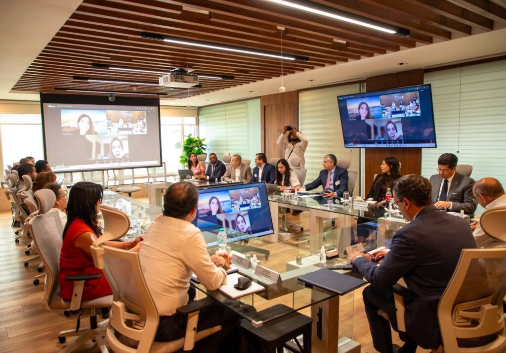 Abordan estrategias para fortalecer la prevención sísmica y riesgo en RD 4 Miembros de Onesvie y comision del Conep Abordan estrategias para fortalecer la prevención sísmica y riesgo en RD