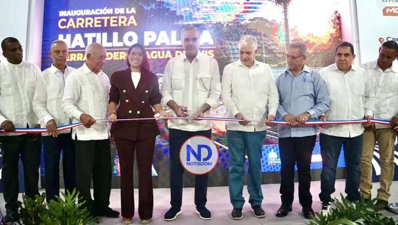 Tras 60 años de espera, Abinader inaugura carretera que transformará la conectividad de Montecristi [Video]