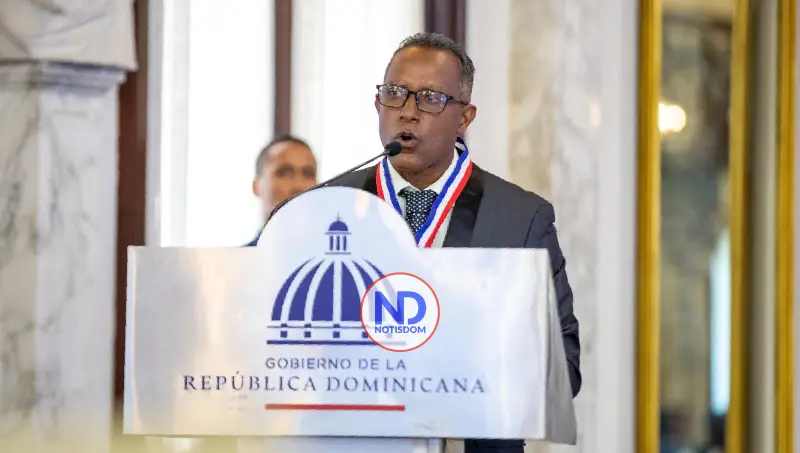 NOTISDOM FOTOS PF2026 2026 07 08T191322.719 Abinader reconoce a maestros ejemplares con la Medalla al Mérito Magisterial 2026 [Video]