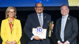 República Dominicana recibe prestigioso premio internacional por liderazgo en transformación digital