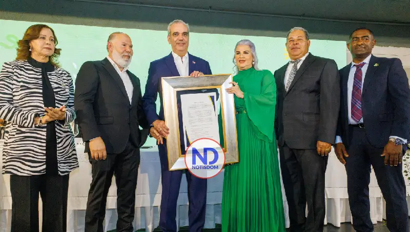 Amaprosan y comerciantes reconocen a Abinader por impulsar transformación del Hospedaje Yaque