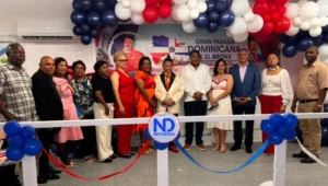 Jhanel Ferreras reconoce a Felipe Febles por sus 37 años promoviendo la dominicanidad en Nueva York