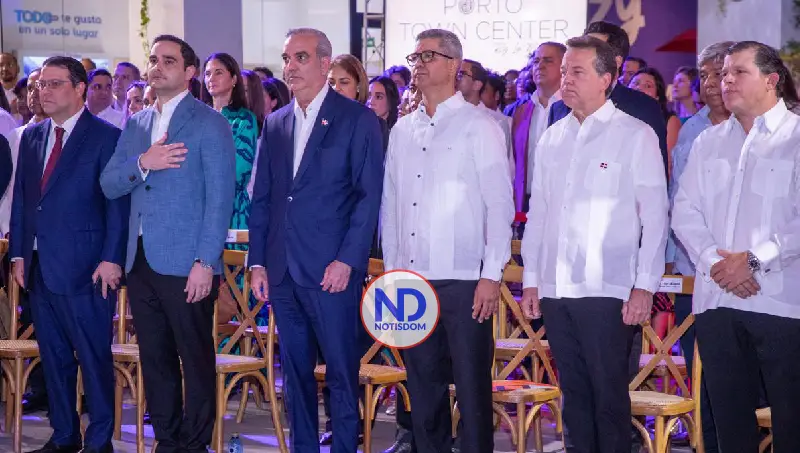 Abinader inaugura nuevo centro comercial en Arroyo Hondo que generará más de 450 empleos 5 NOTISDOM FOTOS PF2026 2026 07 21T234530.003 Abinader inaugura nuevo centro comercial en Arroyo Hondo que generará más de 450 empleos