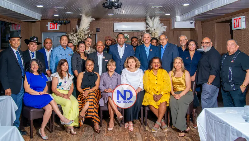 Segunda Trinitaria reconoce al Dr. Puro Fajardo por su aporte a la cultura y la identidad dominicana 5 NOTISDOM FOTOS PF2026 2026 07 23T152558.335 Segunda Trinitaria reconoce al Dr. Puro Fajardo por su aporte a la cultura y la identidad dominicana