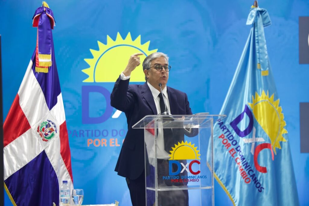Partido Dominicanos por el Cambio 6 Partido Dominicanos por el Cambio aborda desafíos del nuevo Código Penal durante conferencia