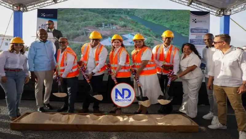 Vicepresidenta entrega obras e inicia proyecto agua La Romana