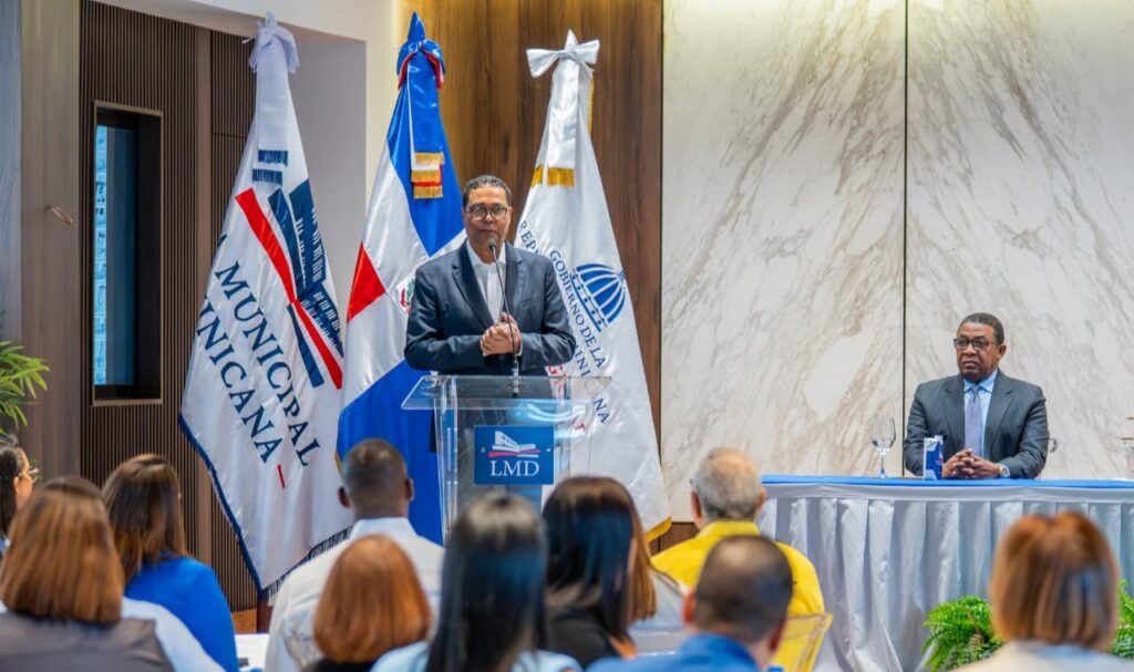 Digeig y LMD impulsan nuevas metas de transparencia a través Sismap municipal 4 Victor D´Aza Digeig y LMD impulsan nuevas metas de transparencia a través Sismap municipal