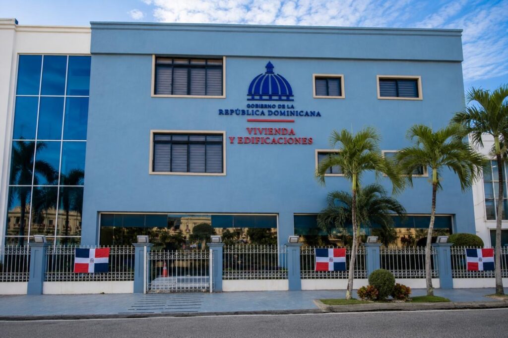 Mivhed viabiliza proyectos privados por más de RD$330 mil millones durante el primer semestre de 2026 3 Vivienda Habitat y Edificaciones Mivhed viabiliza proyectos privados por más de RD$330 mil millones durante el primer semestre de 2026