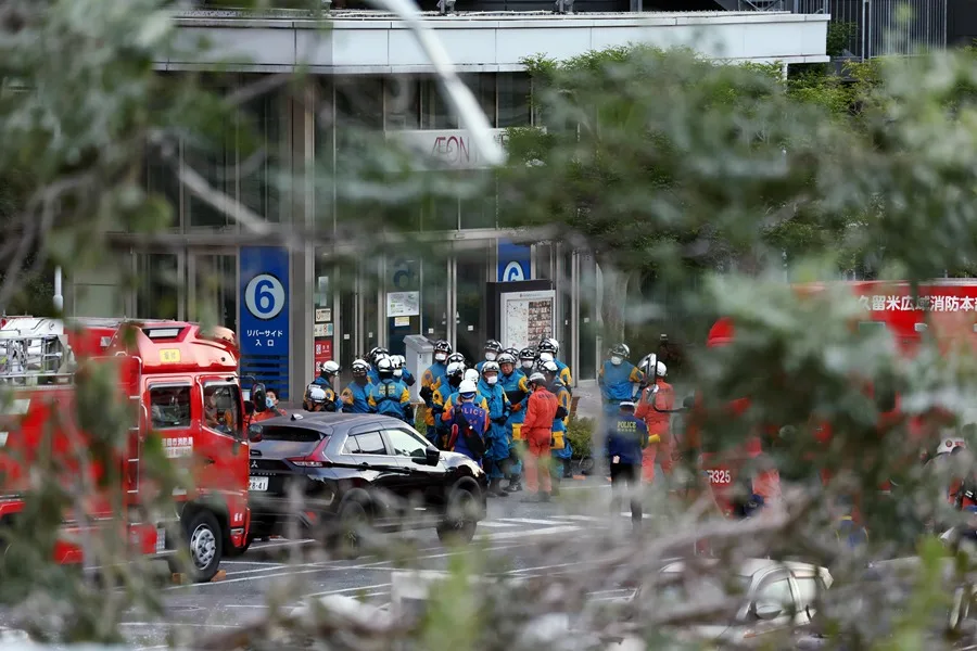 policia y bomberos Aumentan a 18 los muertos por terremoto 7.1 Japón el martes
