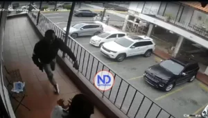 PN persigue activamente a un hombre baleó mujer en plaza