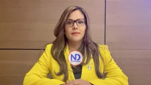 Abinader ratifica a Aileen Guzmán Coste al frente de la UAF por cuatro años