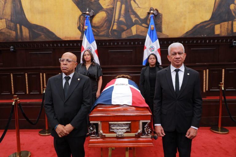 Cámara de Diputados rinde honras fúnebres a Jorge Frías 3 Alfredo Pacheco y Ricardo de los Santos Cámara de Diputados rinde honras fúnebres a Jorge Frías