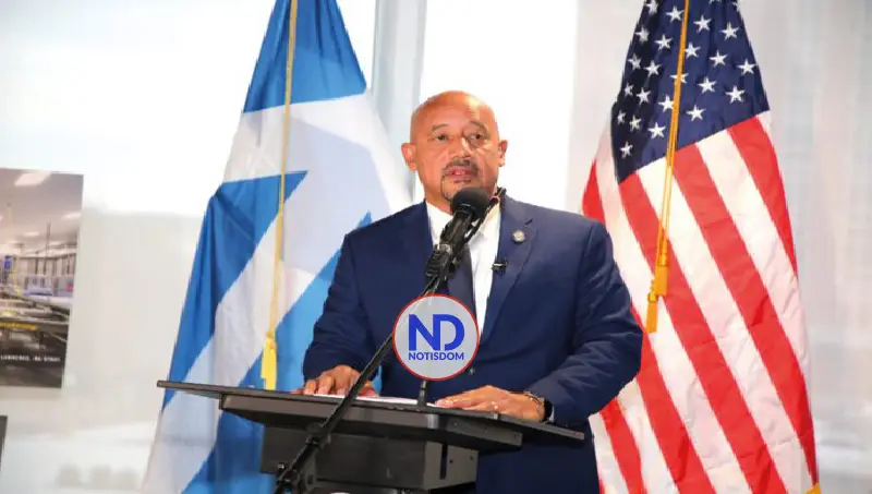 Dominicano Brian DePeña seguirá en la alcaldía Lawrence