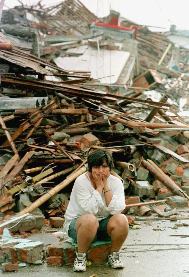 El presidente De la Espriella confirma 111 muertos y 87 heridos tras el terremoto de magnitud 7,4 que sacudió Colombia 6 Colombia 5 El presidente De la Espriella confirma 111 muertos y 87 heridos tras el terremoto de magnitud 7,4 que sacudió Colombia