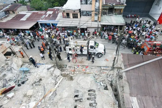 El presidente De la Espriella confirma 111 muertos y 87 heridos tras el terremoto de magnitud 7,4 que sacudió Colombia 5 Colombia 6 El presidente De la Espriella confirma 111 muertos y 87 heridos tras el terremoto de magnitud 7,4 que sacudió Colombia
