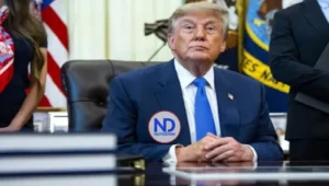 Trump dice declarará estrecho Ormuz como territorio de EEUU