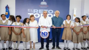 Presidente Abinader inaugura techado de politécnico que beneficiará a más de 600 estudiantes en La Vega
