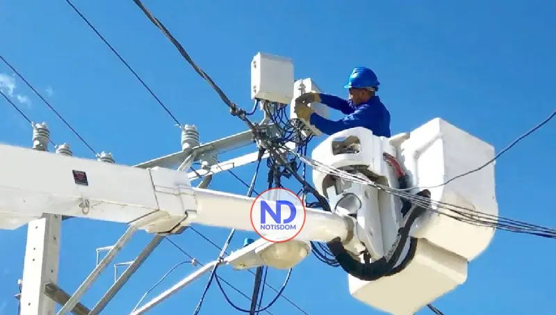 Edesur restablece servicio eléctrico en el kilómetro 13 de la carretera Sánchez
