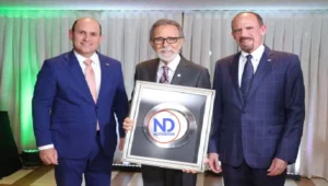 Banco Caribe reconoce legado del empresario Edmundo Aja