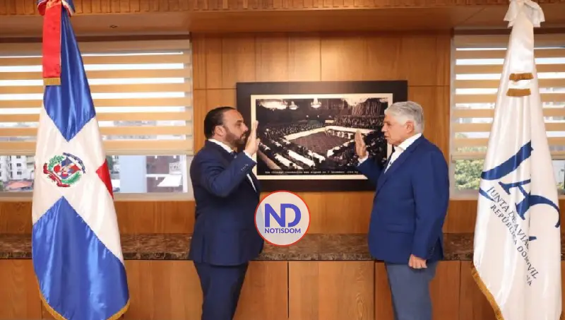 Julio Peña Guzmán asume la presidencia de la Junta de Aviación Civil